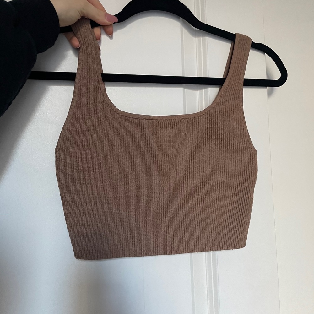 Aritzia Babaton Sculpt Knit Tank